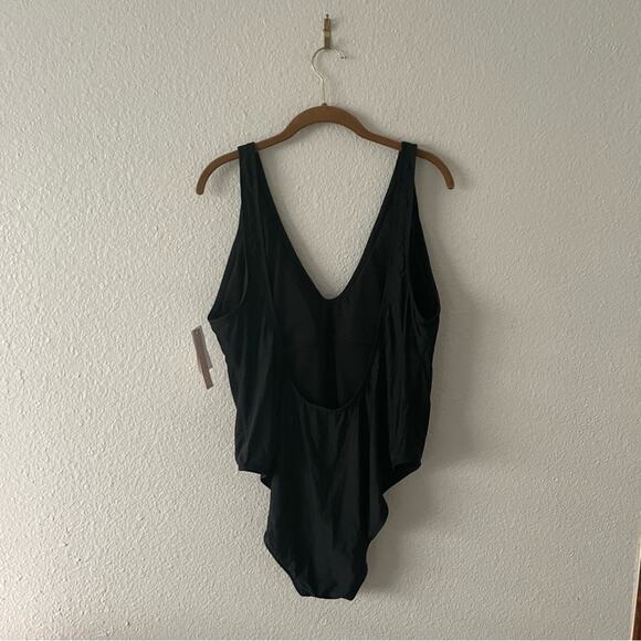 Sports Illustrated Black Low Back Plus Size Swimsuit One Piece NWT - Picture 4 of 4